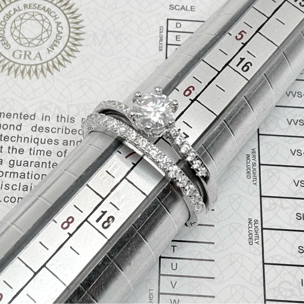 Dainty Over 1ct.tw Moissanite Ring Set Size 7